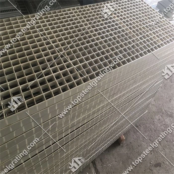 Plug Bar Grating